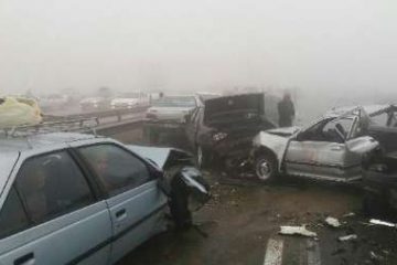 تصادف زنجیره ای دهها خودرو در مشهد