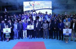 جام قهرمانی در دستان تکواندوکاران شهرداری ورامین