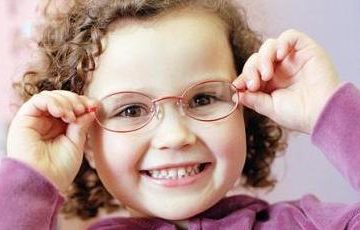 تنبلی چشم در کمین بیش از یک میلیون کودک ایرانی/ زمان طلایی درمان بیماری‌های چشمی