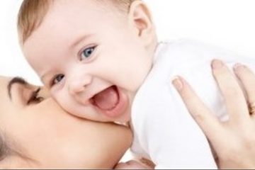 تغذیه با «شیر مادر» موجب تقویت اعضای اصلی بدن و تنومندی شیرخوار می‌شود