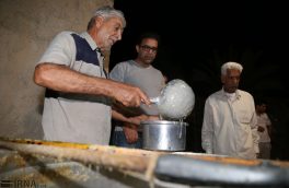 پخت حلیم نذری به مناسبت عید سعید فطر در بندرعباس